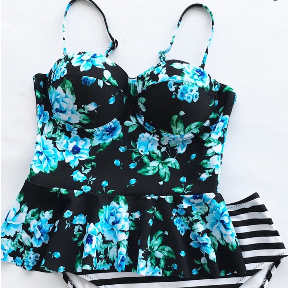 NWT Floral 2-piece Tankini